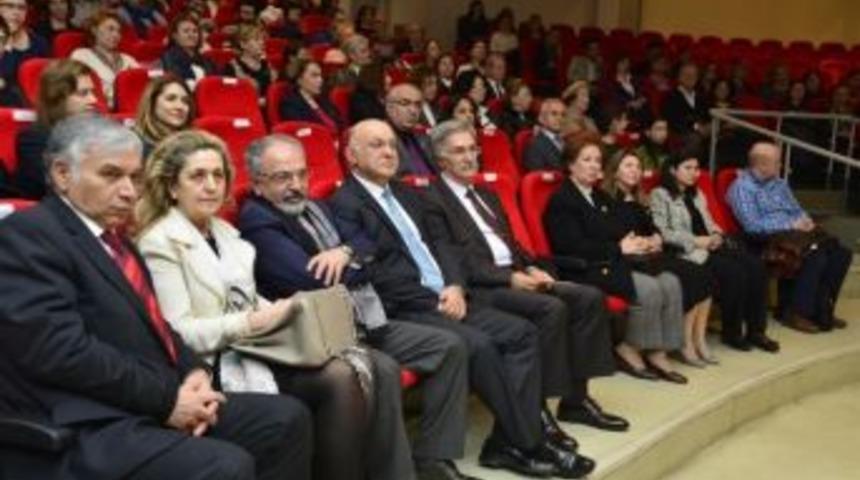 Eski Eşi Tarafından &Ouml;ld&uuml;r&uuml;len &Ouml;ğretim &Uuml;yesi İ&ccedil;in M&uuml;ziksiz Anma