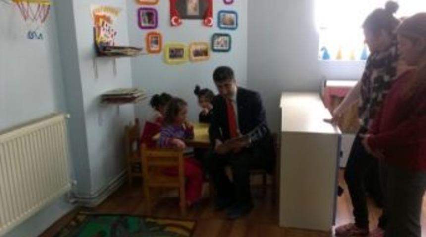 Adilcevaz Kaymakamı &Ouml;zbek, Minik &Ouml;ğrencilerle Buluştu