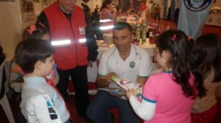 Urla Kızılay Şubesi D&uuml;nya Kadınlar G&uuml;n&uuml;n&uuml; Kutladı