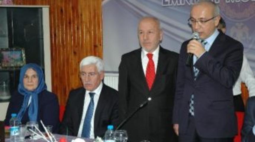 Karaman İl Genel Meclisinden Bakan Elvan&rsquo;a Plaket