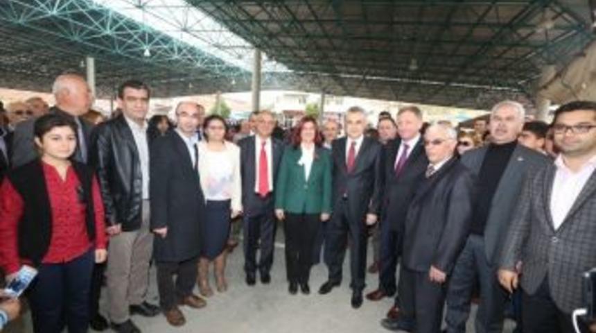Başkan &Ccedil;er&ccedil;ioğlu, Sultanhisar Pazarını Gezdi