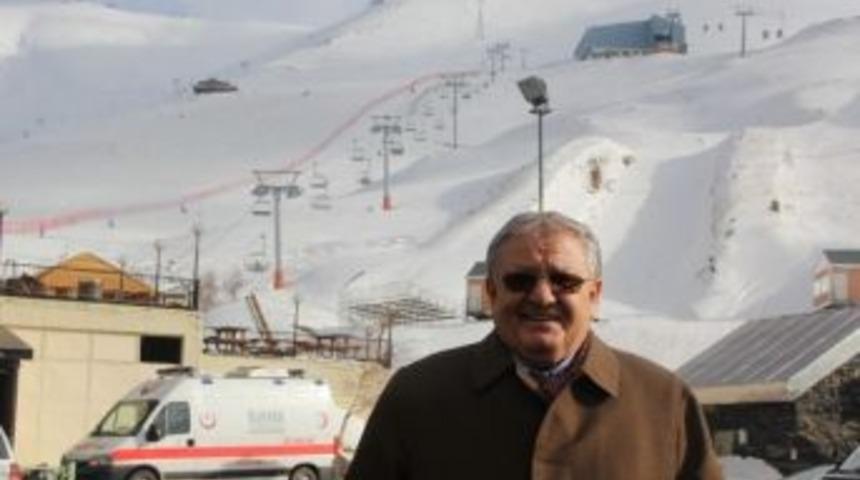 İstanbul B&uuml;y&uuml;kşehir Belediye Başkan Vekili Ahmet Selamet; &ldquo;sekmen Erzurum İ&ccedil;in Şanstır&rdquo;