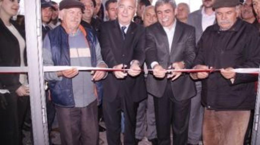 Sel&ccedil;uk Belediye Başkanı Vefa &Uuml;lg&uuml;r, İktidar Partisinin Sel&ccedil;uk Temsilcilerine Y&uuml;klendi