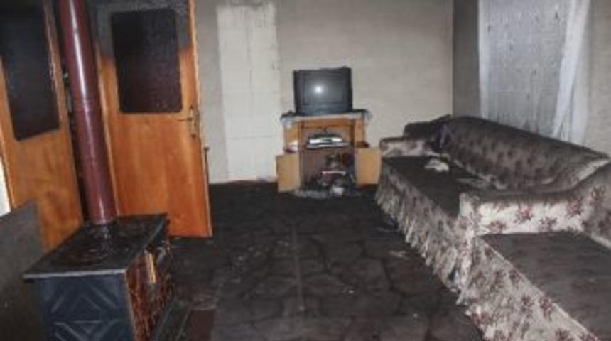 Isparta&rsquo;da Ev Yangını