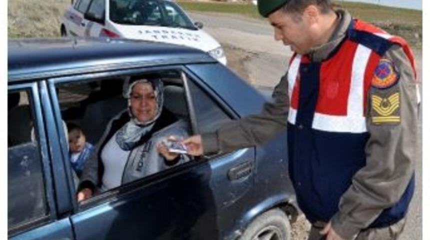 (&ouml;zel Haber) Jandarmadan Kadınlara Hediye