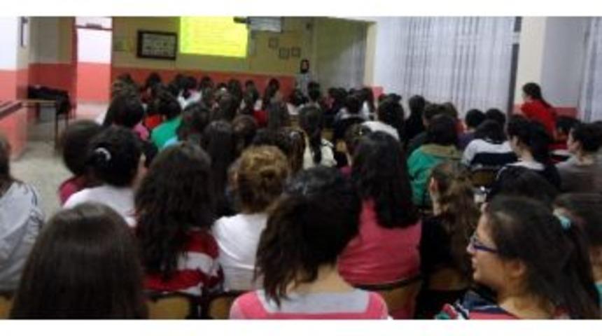 Okul Sağlığı Eğitimleri Devam Ediyor