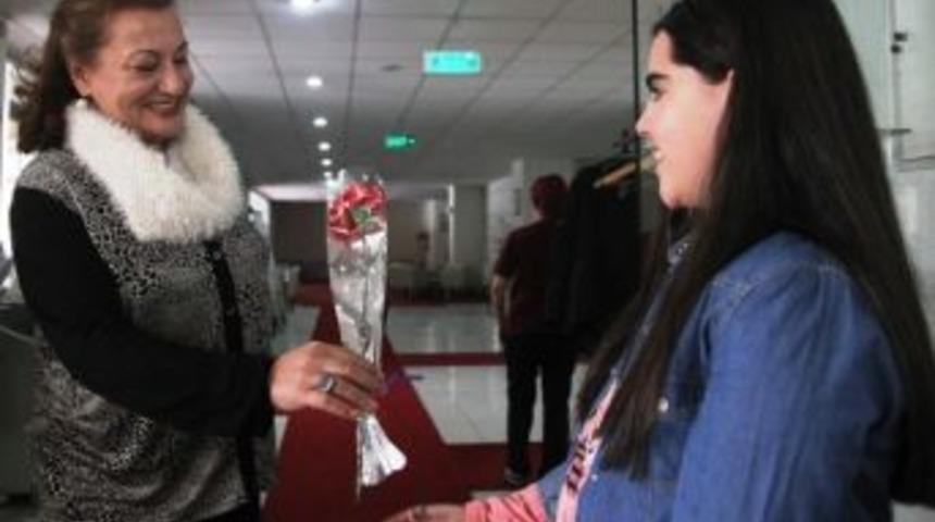 Chp 8 Mart D&uuml;nya Kadınlar G&uuml;n&uuml;&rsquo;n&uuml; Kutladı