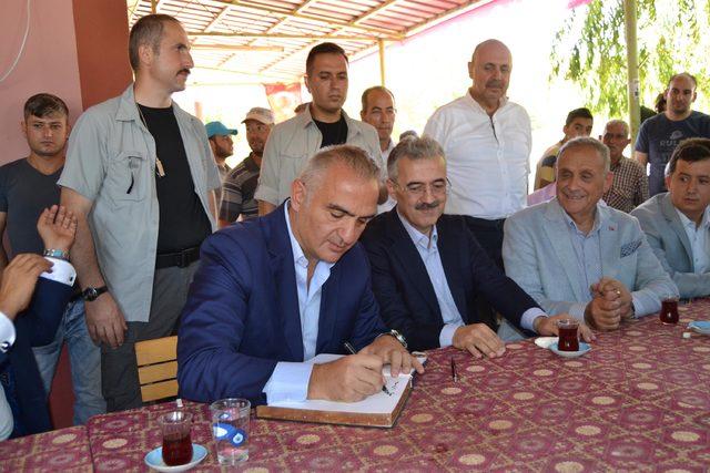 Cumhurbaşkanı Erdoğan istedi, Kültür Bakanı Ersoy 'hayalet köy' Lübbey'e geldi