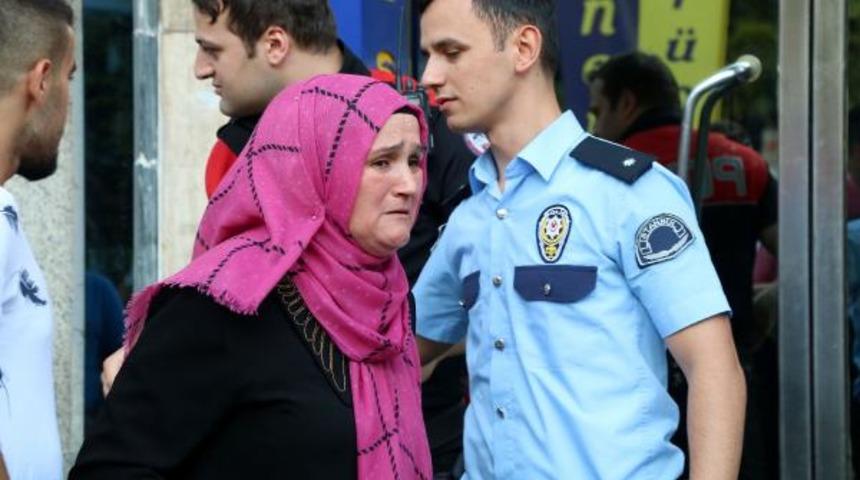 İstanbul Şişli'de bir kadın oğlundan şüphelendi, takip etti! Görünce inanamadı