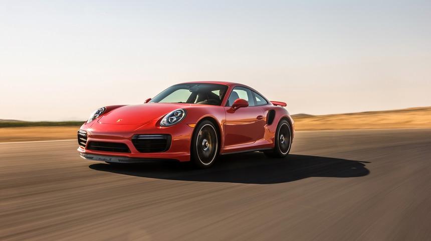 Sızmaz dediler sızdı: Yeni Porsche 911’in fotoğrafları ortaya çıktı!