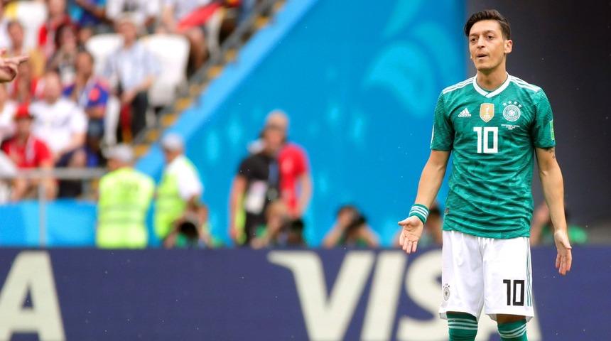 Mesut Özil Türk Milli Takımı'nda oynayabilir mi?