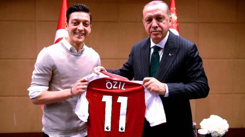 Alman basınında Mesut Özil yorumları