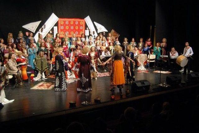 Konser Kına Gecesine Döndü 1