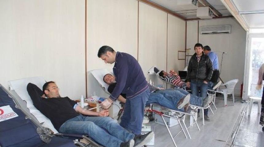 Korkuteli&rsquo;nde İki G&uuml;nde 111 &Uuml;nite Kan Bağışı Yapıldı