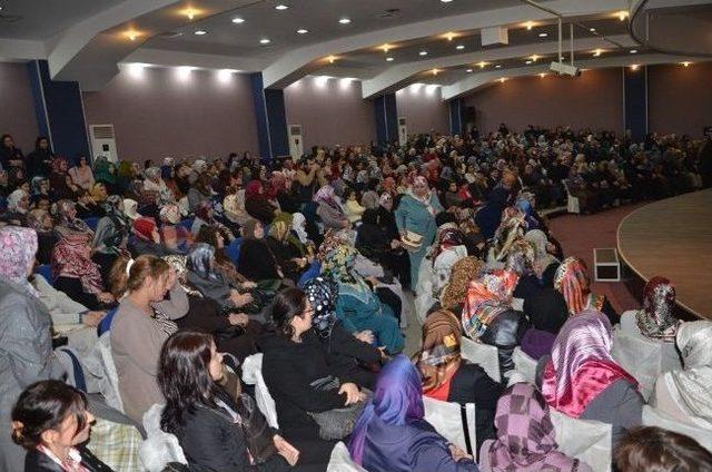 Erenler&rsquo;de Kadınlar G&uuml;n&uuml; Kutlandı 1