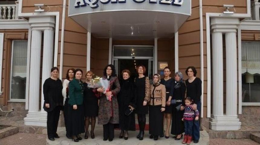 Pekay&rsquo;dan Dayanışma &Ccedil;ayı