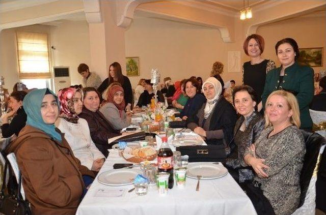 Pekay&rsquo;dan Dayanışma &Ccedil;ayı 1