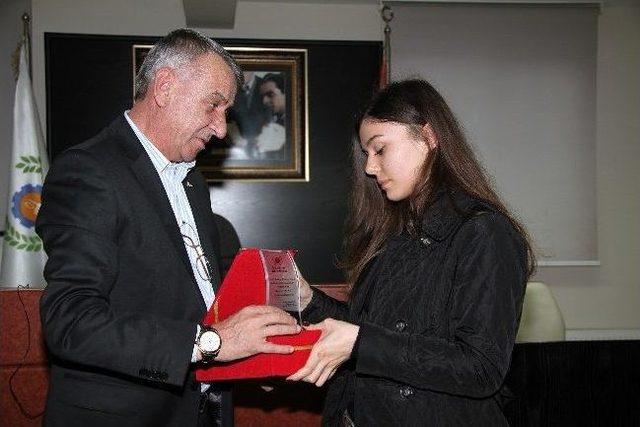 Gaziemir&rsquo;de Duygusal Meclis 1