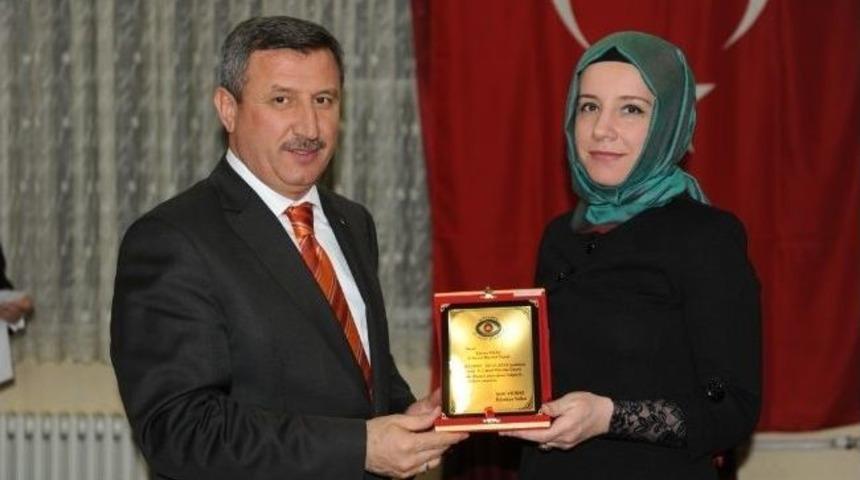 Vali'den İl Genel Meclisi &Uuml;yelerine Veda Yemeği