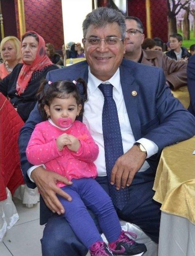 Ak Parti Bornova Belediye Başkan Adayı İlhan Kaya 8 Mart&rsquo;ı Kadınlarla Yan Yana Kutladı 1