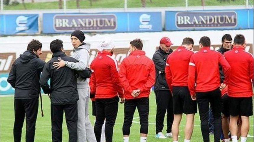 Hacıosmaoğlu, Trabzon'a Kamp Kurdu