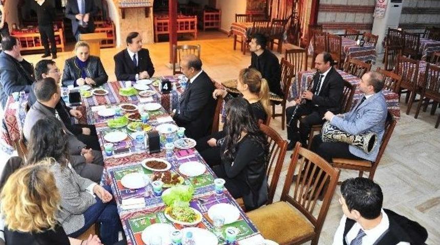 Keskin'e Şarkılı Veda