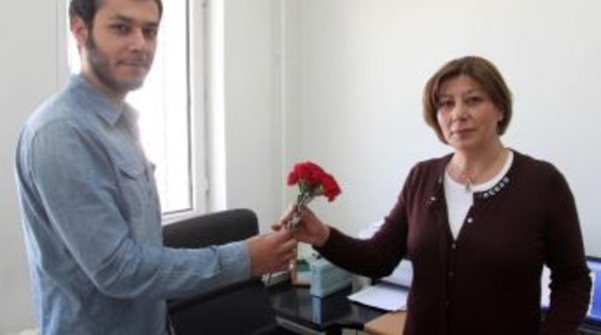 Ga&uuml;n&rsquo;de Bayanlar Unutulmadı