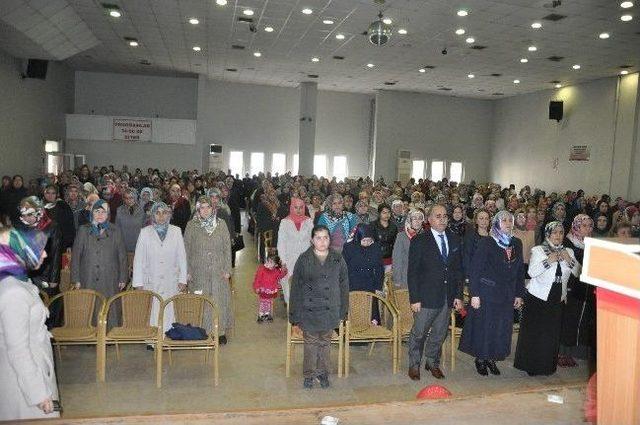 Soma İlçe Müftülüğü'nden Kadınlar Gününe Özel Program