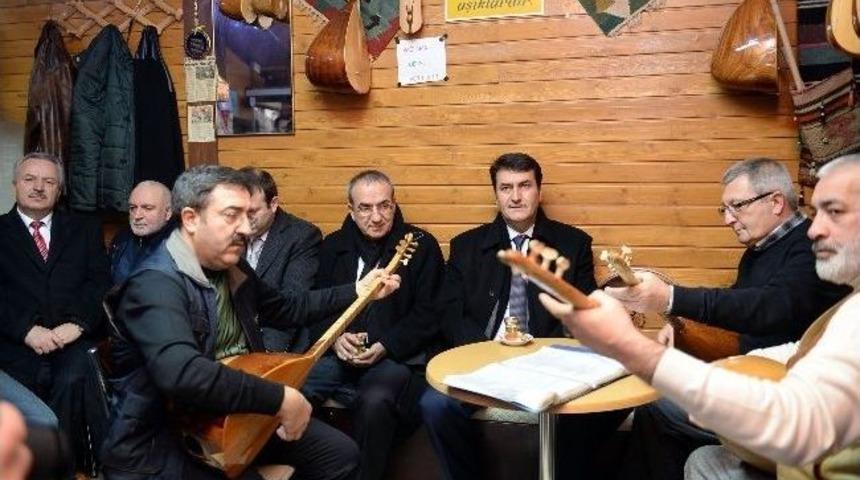 Aşıklar &Ccedil;aldı, D&uuml;ndar S&ouml;yledi