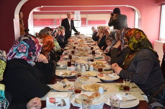 Bafra Müftüsü Dünya Kadınlar Günü'nü Kutladı