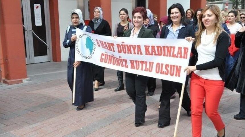 Osmaniye’de Kadın Yürüyüşü