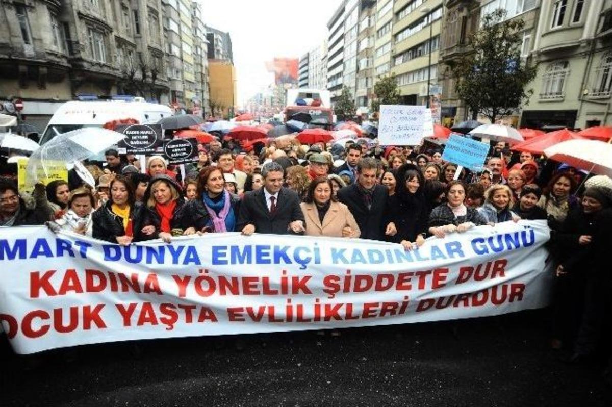 Mustafa Sarıg&uuml;l Ve Aylin Kotil, Kadına Şiddete Karşı Y&uuml;r&uuml;d&uuml;