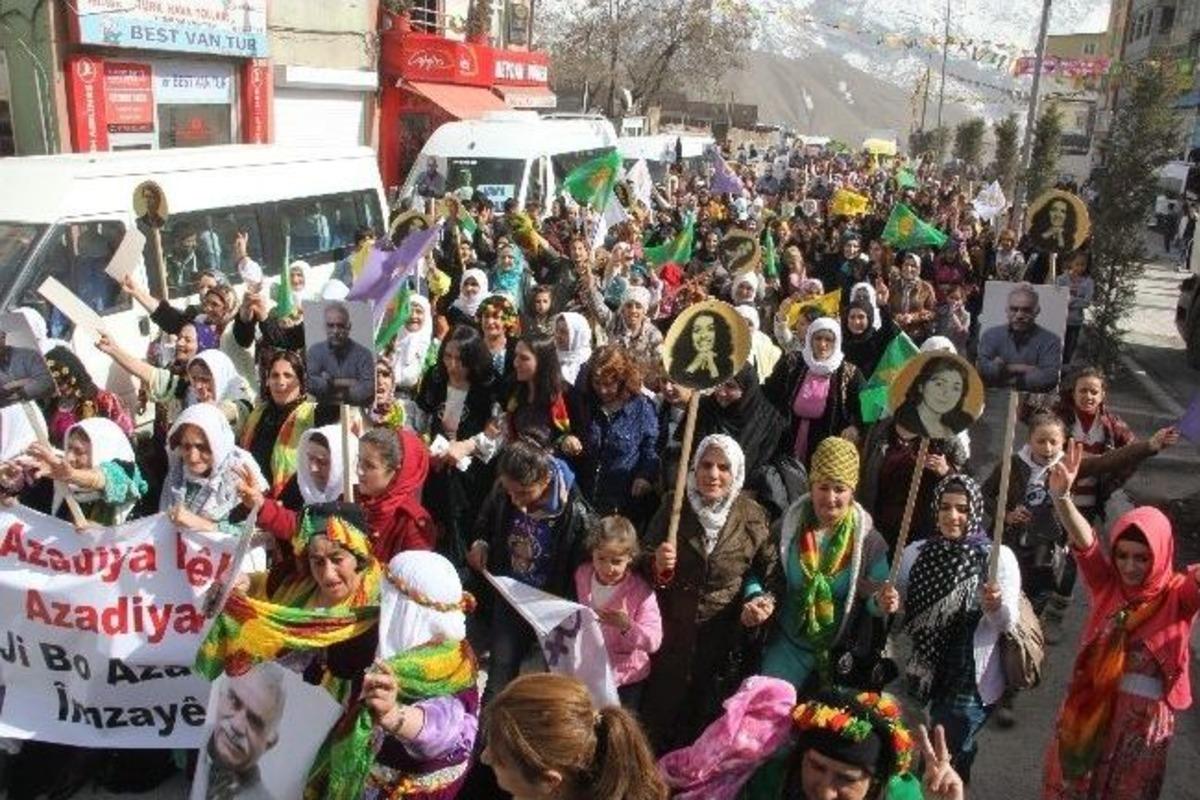 Hakkari&rsquo;de 8 Mart Kadınlar G&uuml;n&uuml; Coşkusu