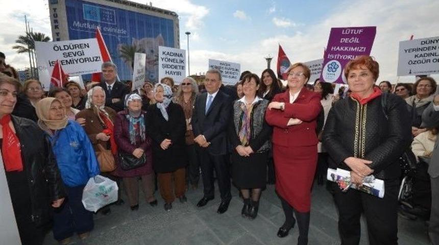 İzmirli Kadınlardan 8 Mart &Ccedil;ıkışı
