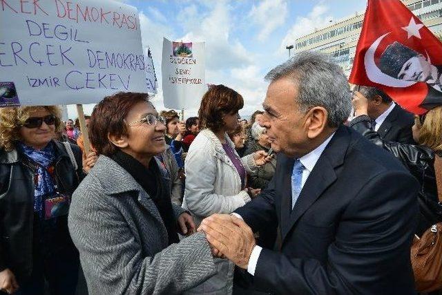 İzmirli Kadınlardan 8 Mart Çıkışı