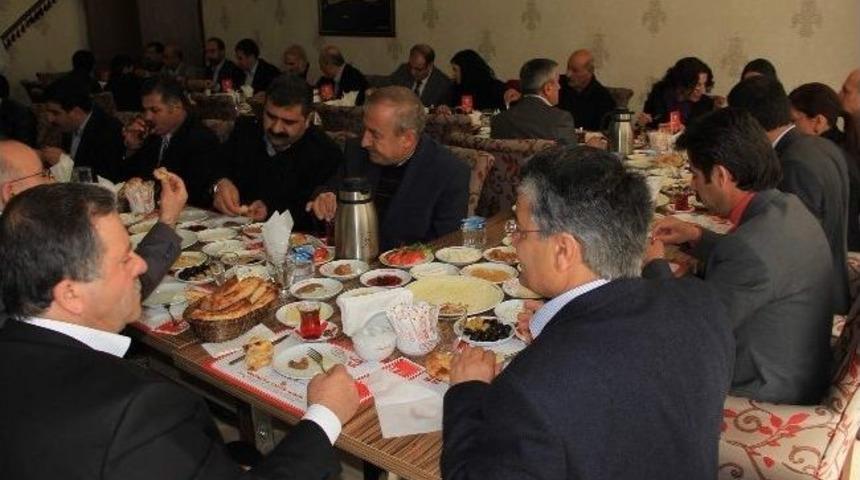 Bdp, Van'da Stk'larla Bir Araya Geldi