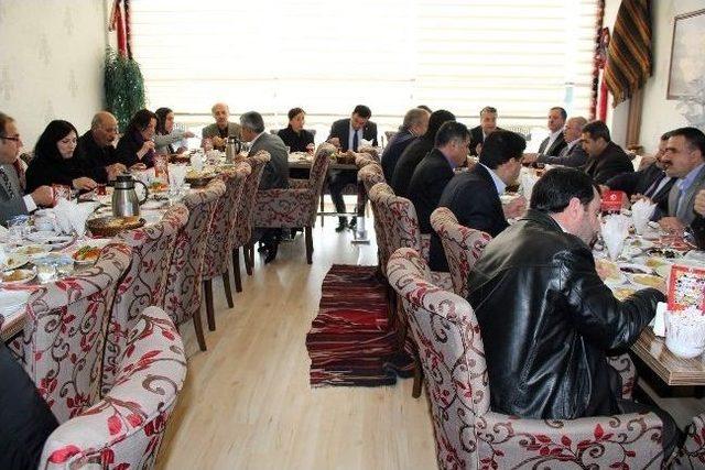 Bdp, Van'da Stk'larla Bir Araya Geldi