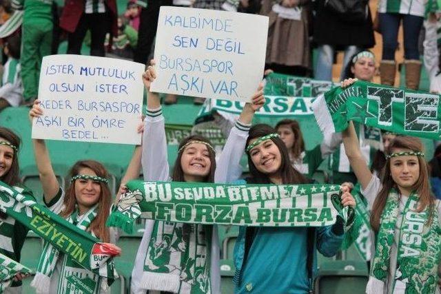 Bursaspor Kardemir Karabükspor Maçına Dişi Timsahlardan Yoğun İlgi