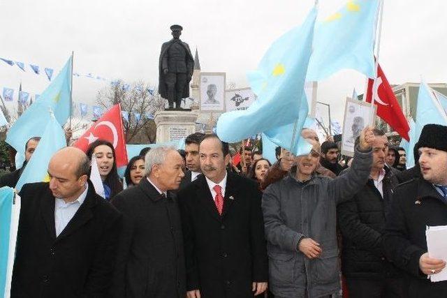 Kırım Tatarları ndan Kırım a Destek Y&uuml;r&uuml;y&uuml;ş&uuml; 1