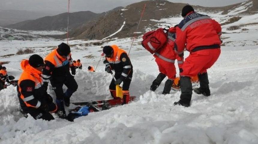 Erzurum&rsquo;da Ger&ccedil;eği Aratmayan &Ccedil;ığ Tatbikatı