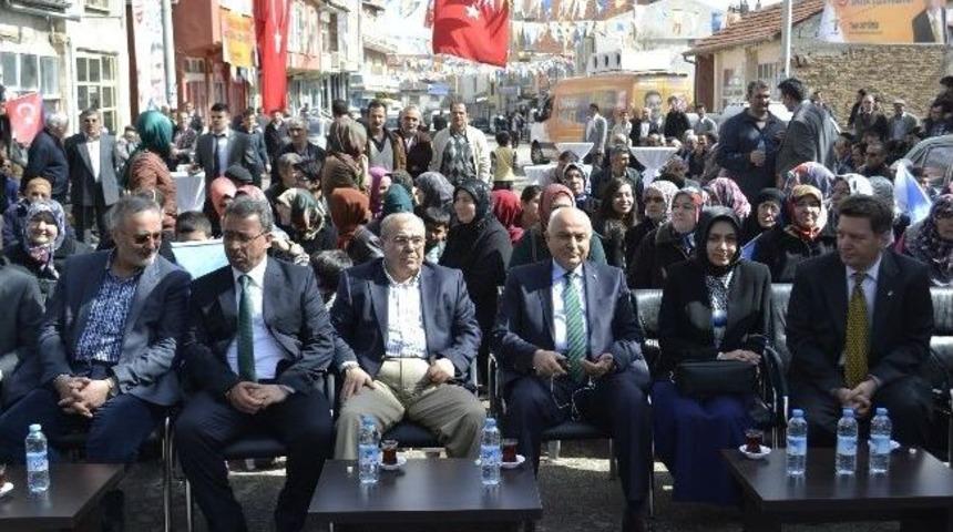 Ak Parti Ak&ouml;ren'de &Ccedil;alışmalarını S&uuml;rd&uuml;r&uuml;yor