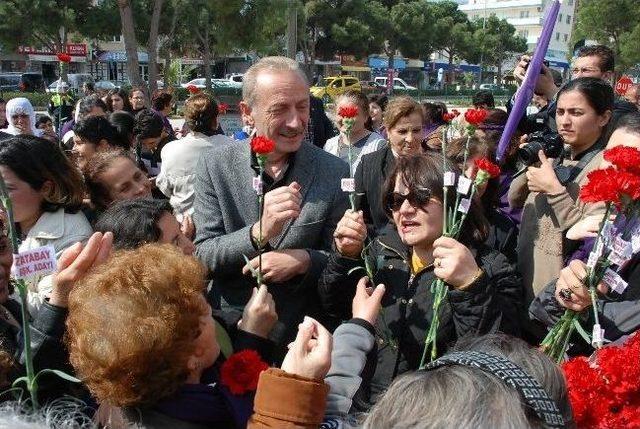 Didim’de Kıbele Kadın Dayanışma Derneği Kadın Hakları İçin Yürüdü