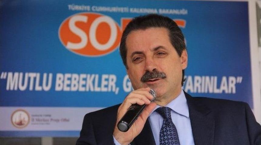 &Ccedil;alışma Ve Sosyal G&uuml;venlik Bakanı Faruk &Ccedil;elik, Ambulansla Şehir Turu Attı