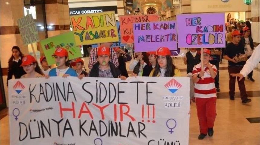Adana Bah&ccedil;eşehirli &Ouml;ğrencilerden &lsquo;&rsquo;kadına Şiddete Hayır&rsquo;&rsquo; Etkinliği