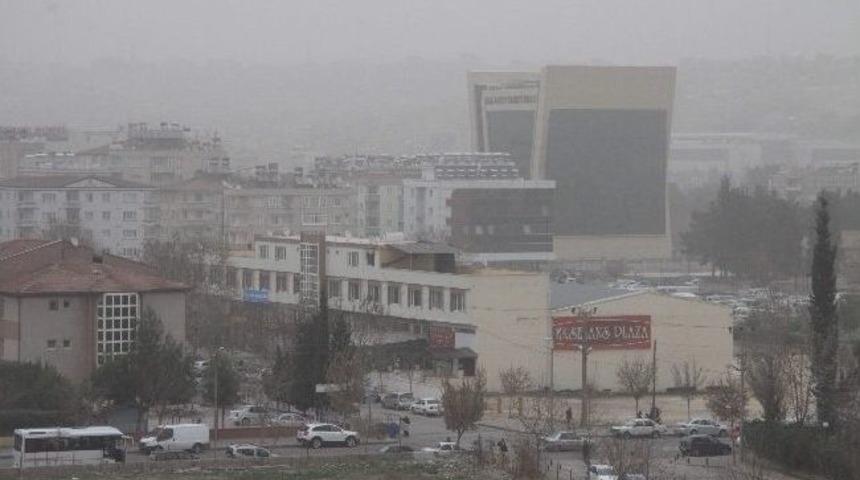 Gaziantep'te Toz Bulutu Etkili Oldu