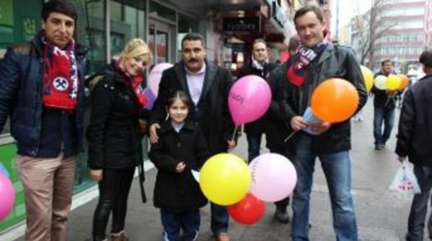 Organ Bağışı Etkinliğinde Beş Bin Balon Dağıtıldı