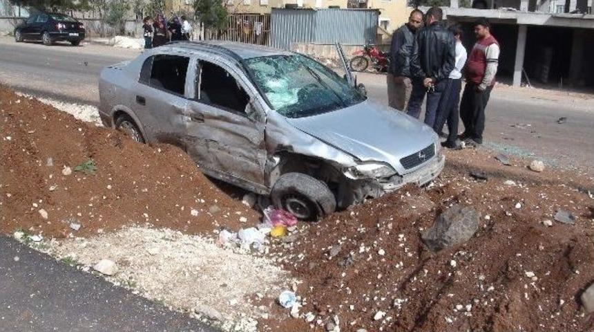 Otomobiller &Ccedil;arpıştı: 4 Yaralı