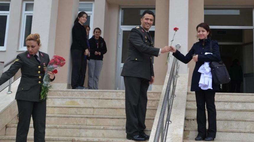 8 Mart D&uuml;nya Kadınlar G&uuml;n&uuml;