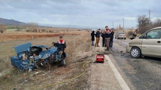 Isparta&rsquo;da Trafik Kazası: 3 &Ouml;l&uuml;, 3 Yaralı 3