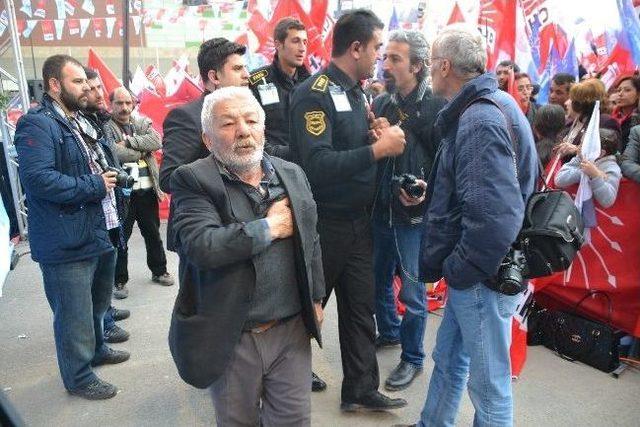 Kılıçdaroğlu'na Chp Yazılı Kayısı Hediye Edildi